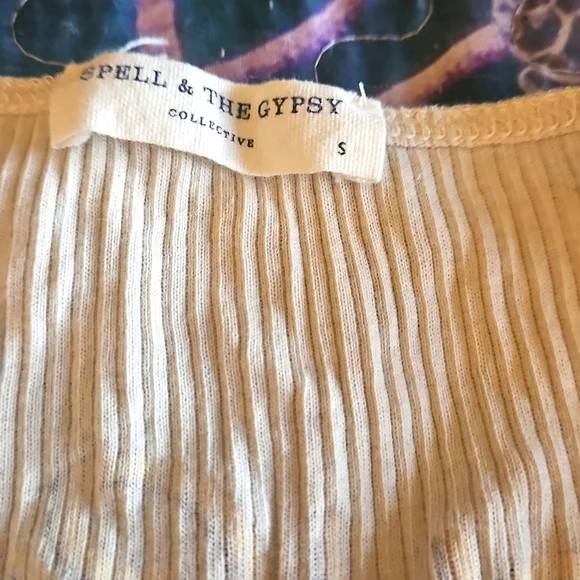 Spell and the Gypsy Tank - Picture 3 of 3